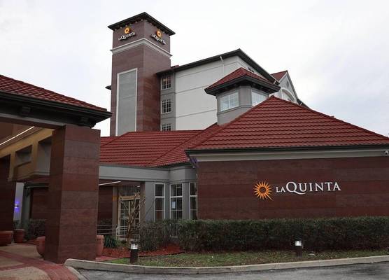 La Quinta Inn and Suites by Wyndham, Ocala 1