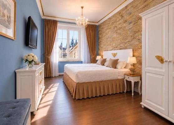 Caroline Old Town Square Hotel 1