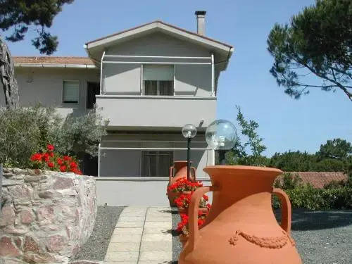 Affittacamere Floramare 1