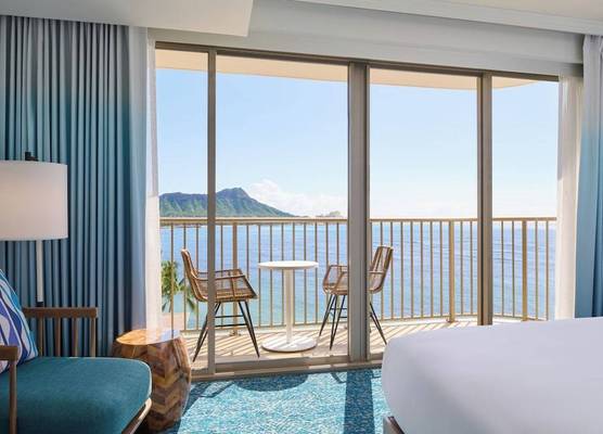 OUTRIGGER Reef Waikiki Beach Resort 1