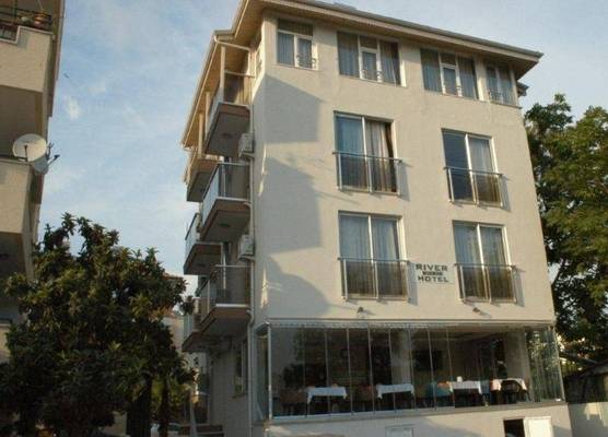 River Hotel 1