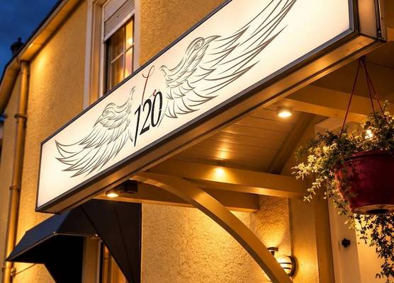 Hôtel LE 120 1