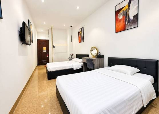 BH Riverside Hotel 1