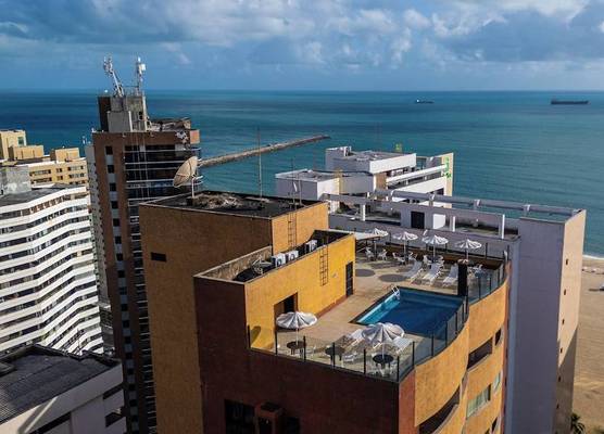 Plaza Praia Suítes 1