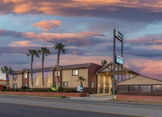 Best Western Desert Winds 1