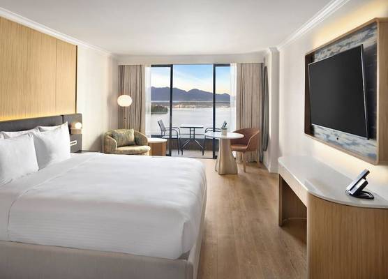 Pinnacle Hotel Harbourfront 1