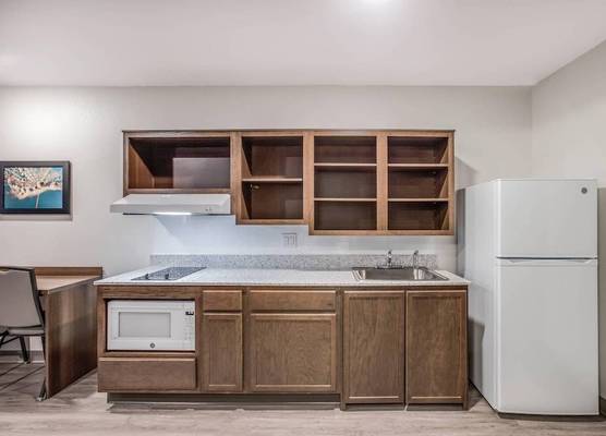 WoodSpring Suites Novi Farmington 1