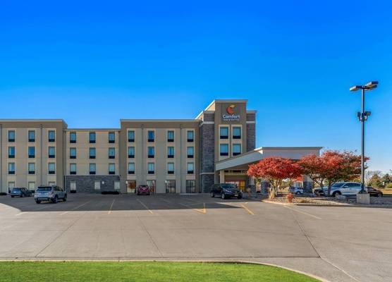 Comfort Inn & Suites Avera Southwest 1