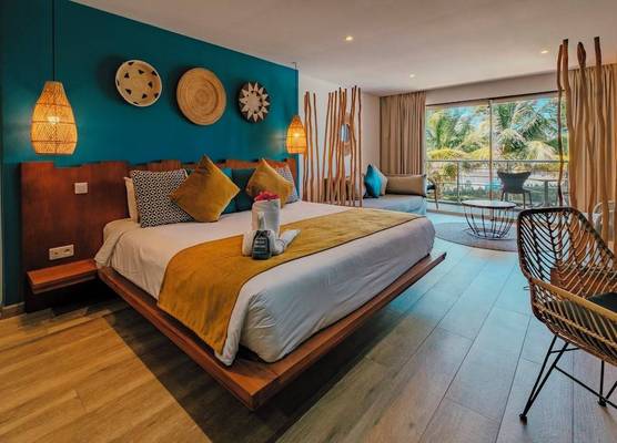 Orient Beach Hotel 1
