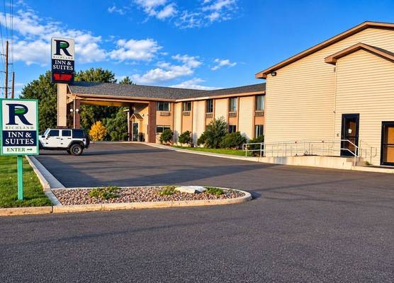 Richland Inn and Suites 1