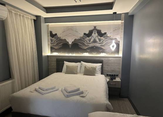Blue Moonrise Hotel 1