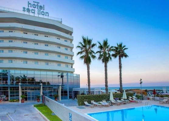 Sea Lion Hotel 1
