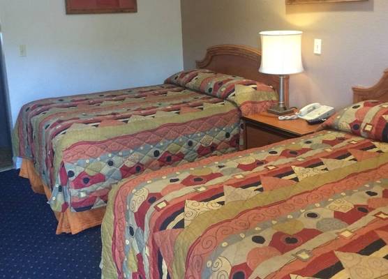 Crown Lodge Motel Oakland 1