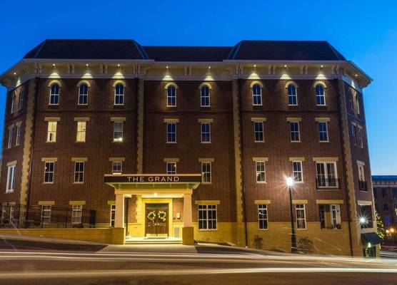 The Mount Vernon Grand Hotel 1