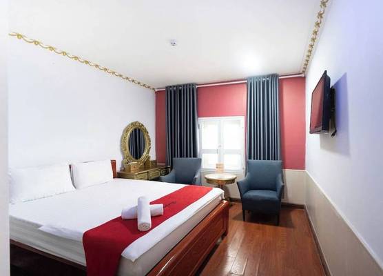 Crowne Hotel - Bui Vien Walking Street 1 1