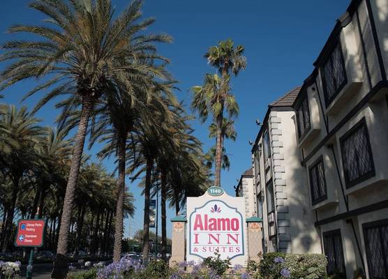 Alamo Inn & Suites 1
