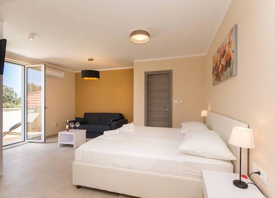 Apartman Foam 1