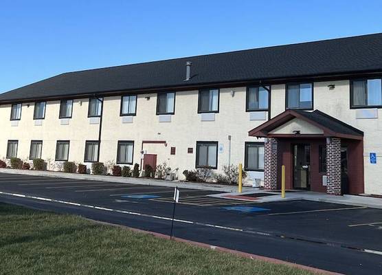 Super 8 by Wyndham Campbellsville KY 1