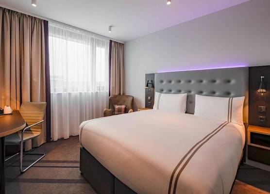 Premier Inn Karlsruhe City Am Wasserturm 1