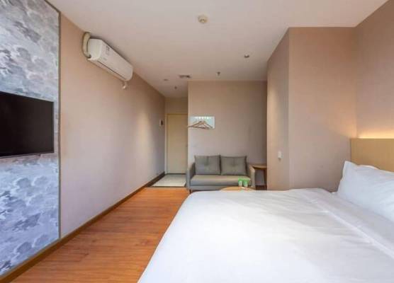 Sherlock Apartment (Riyuebei Theater) 1
