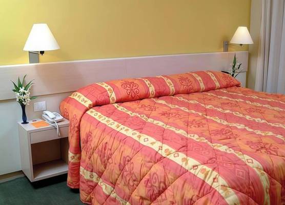 Hotel Lincoln Suites 1