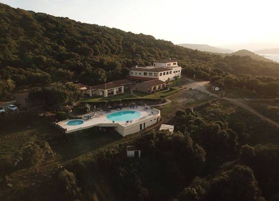 Hotel Valkarana Country Relais 1