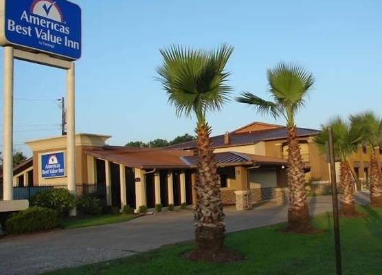 Americas Best Value Inn Angleton 1