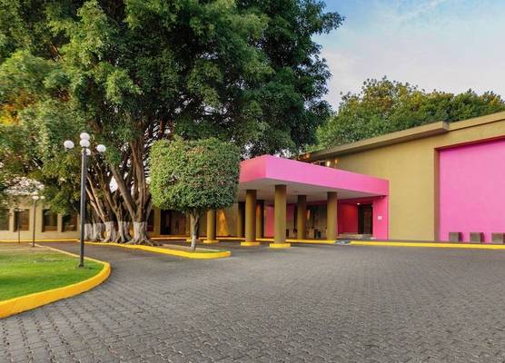 Camino Real Guadalajara 1