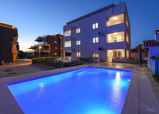 Sunset Beach Suites 1