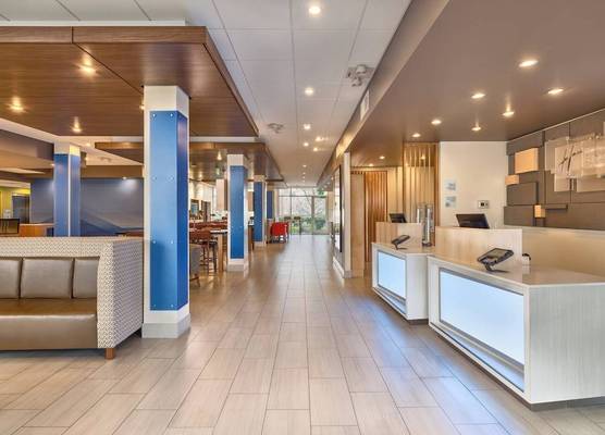 Holiday Inn Express & Suites SALEM NORTH - KEIZER by IHG 1