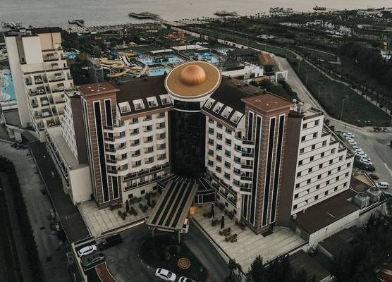 Saturn Palace Resort 1