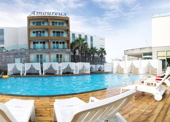 Amoureux Resort 1