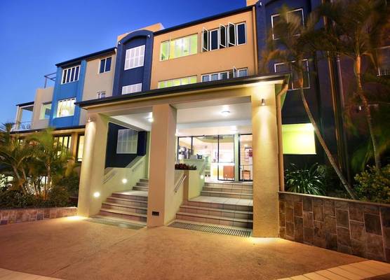 Caloundra Central Apartment Hotel Official 1