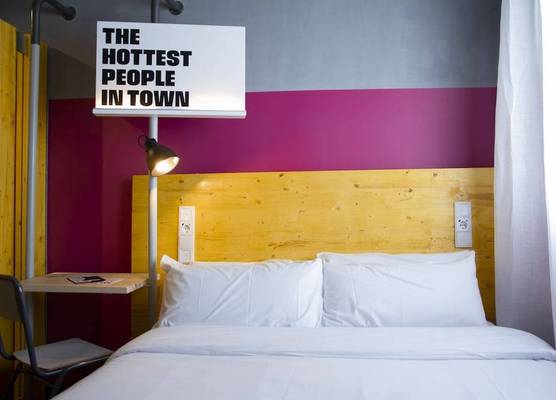 Room Valencia 1