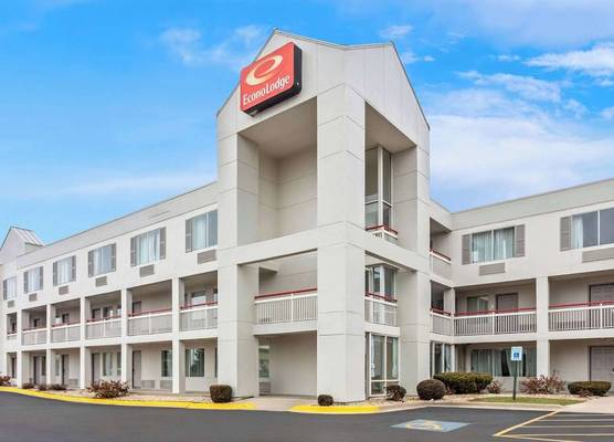 Econo Lodge Willowbrook 1