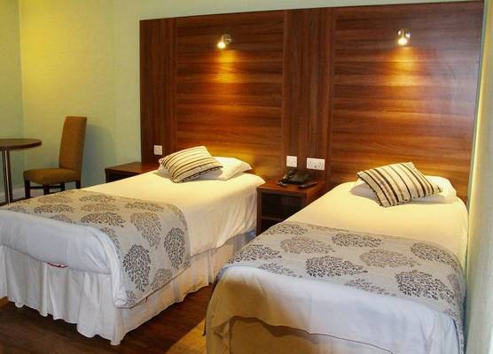 Oliver Cromwell Hotel 1