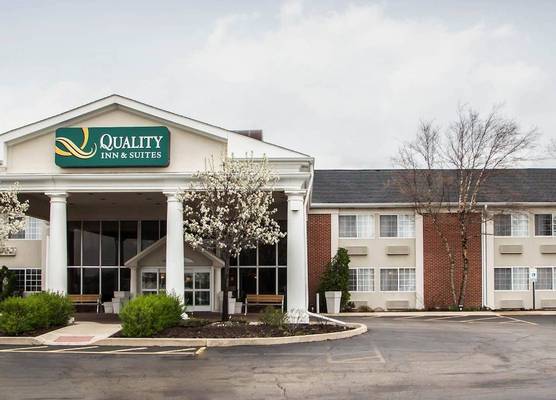 Quality Inn & Suites St Charles -West Chicago 1