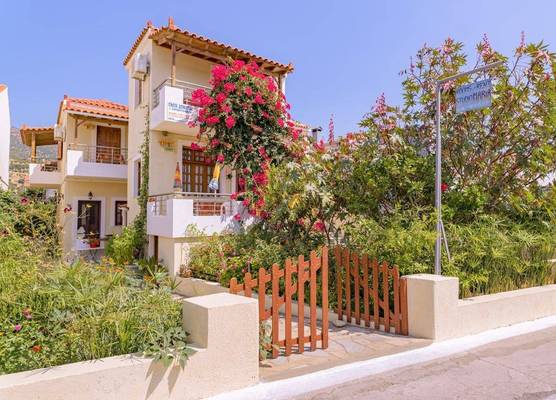 Maria Studios and Apartments 1