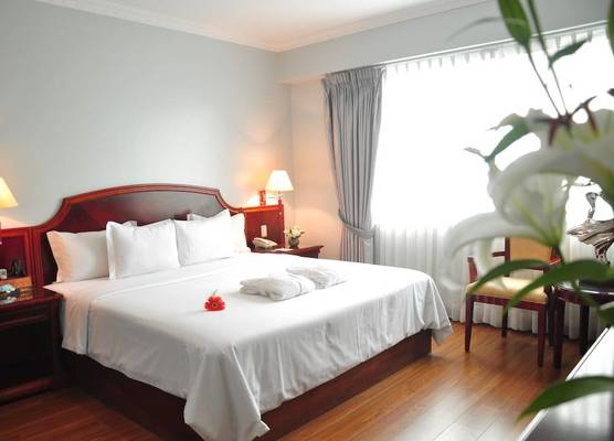 Kingdom Hotel 1