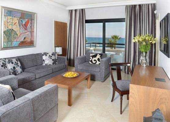 PALM BEACH HOTEL & BUNGALOWS 1