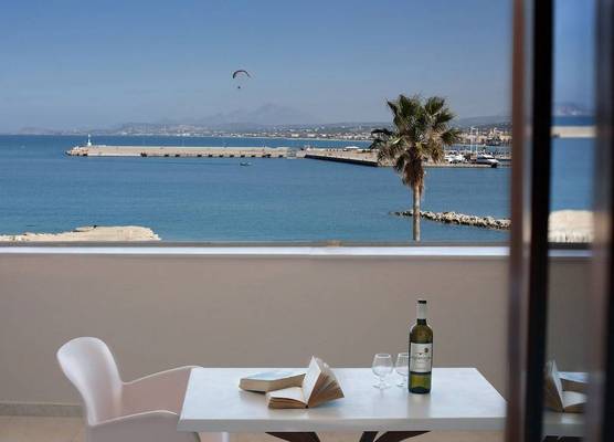Faros Rooms 1