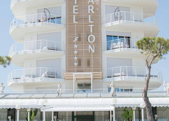 Carlton Hotel 1