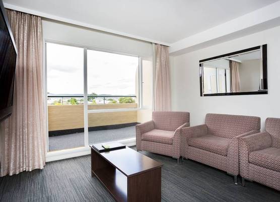 St Ives Apartments 1