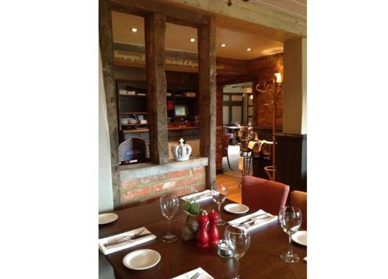 The Crown Pub, Dining & Rooms 1