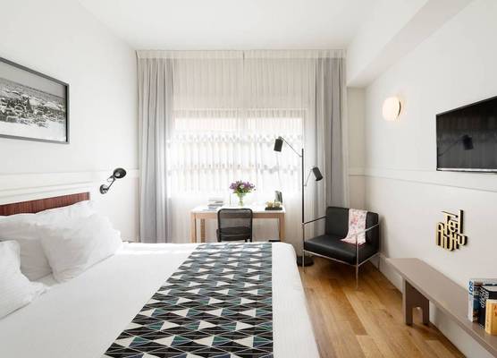 Lily & Bloom Boutique Hotel 1