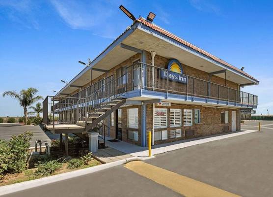 Days Inn by Wyndham Lost Hills 1