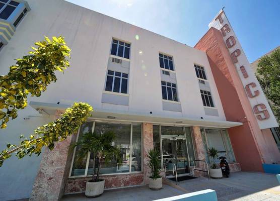 Tropics Hotel Miami Beach 1