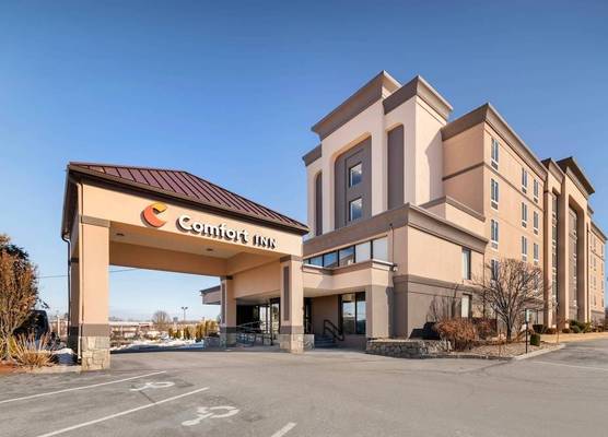 Comfort Inn Manchester Airport 1
