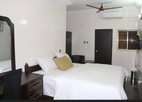 Cute Villa Hotel and Suites 1