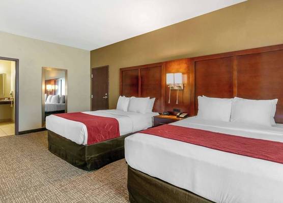 Comfort Suites Forrest City 1